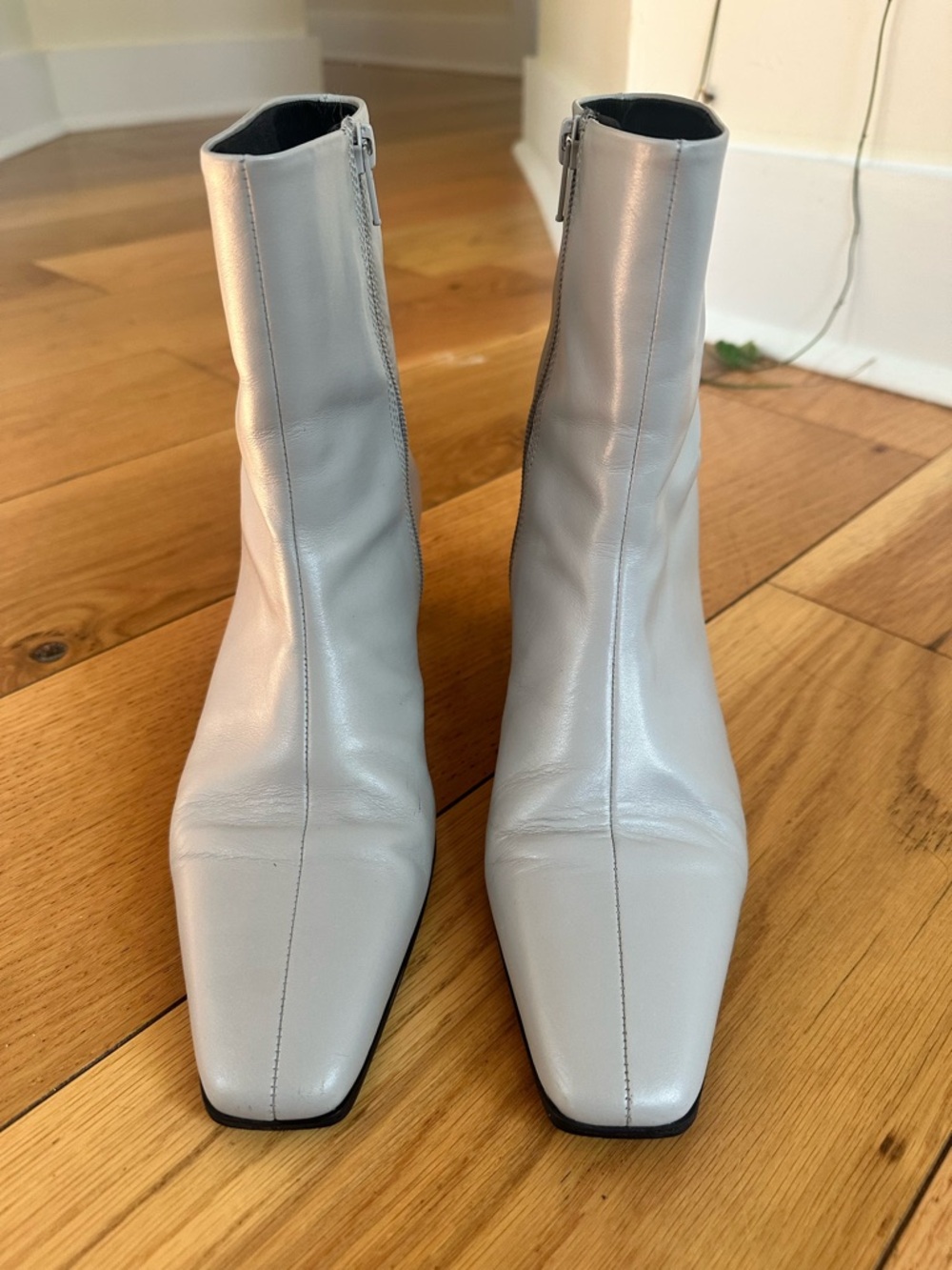 Vagabond Light Gray Square-Toe Leather Ankle Boots